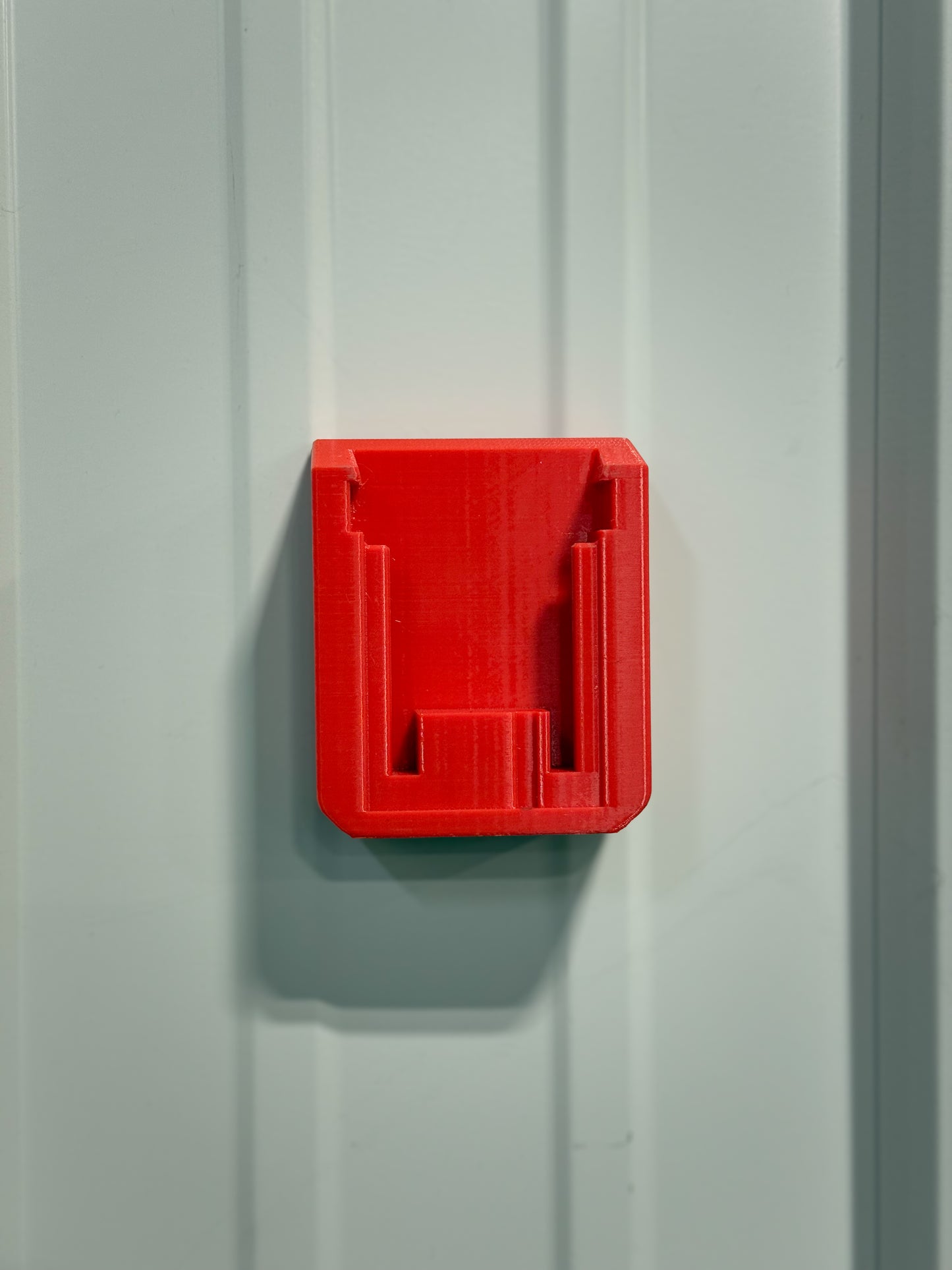 Magnetic Milwaukee M18 Battery Holder